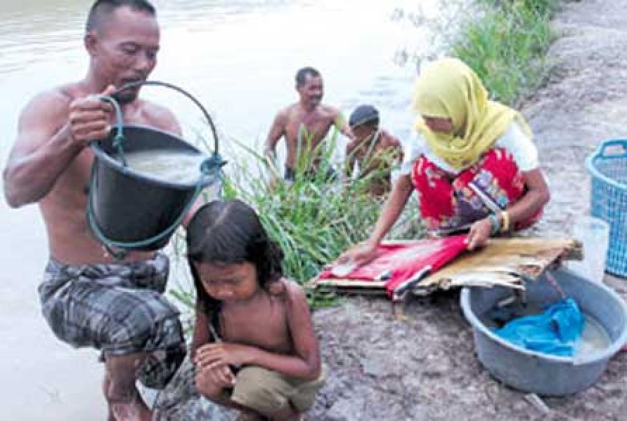 Kemarau, Masyarakat Jangan Sampai Mandi Lumpur    