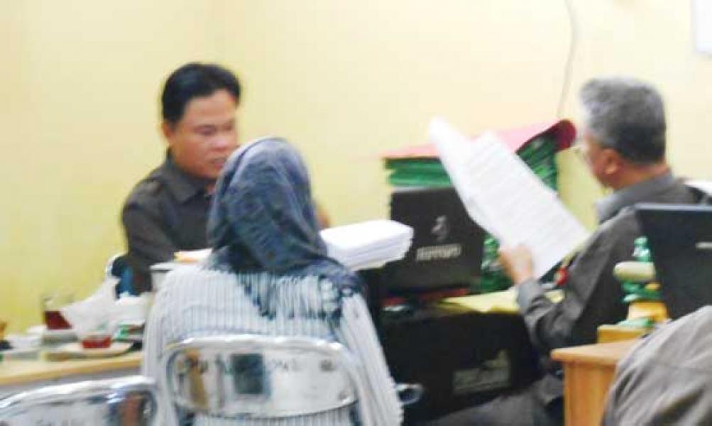 Mantan Bupati Bengkalis Bersaksi di Mapolresta Pekanbaru