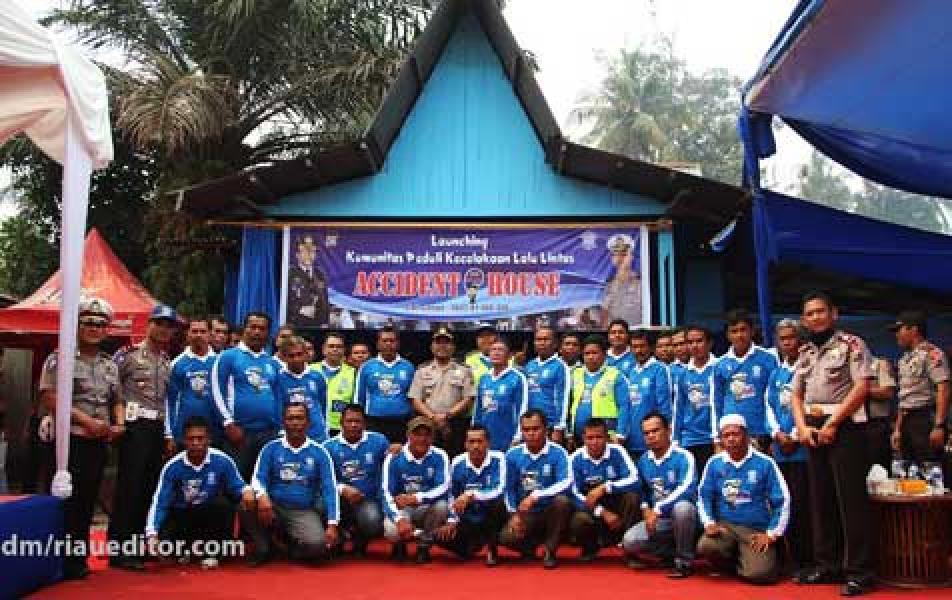 Pos Komunitas Peduli Kecelakaan Lalu Lintas Diresmikan