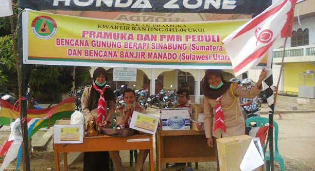 Pramuka dan Masyarakat Galang Dana Peduli Sinabung