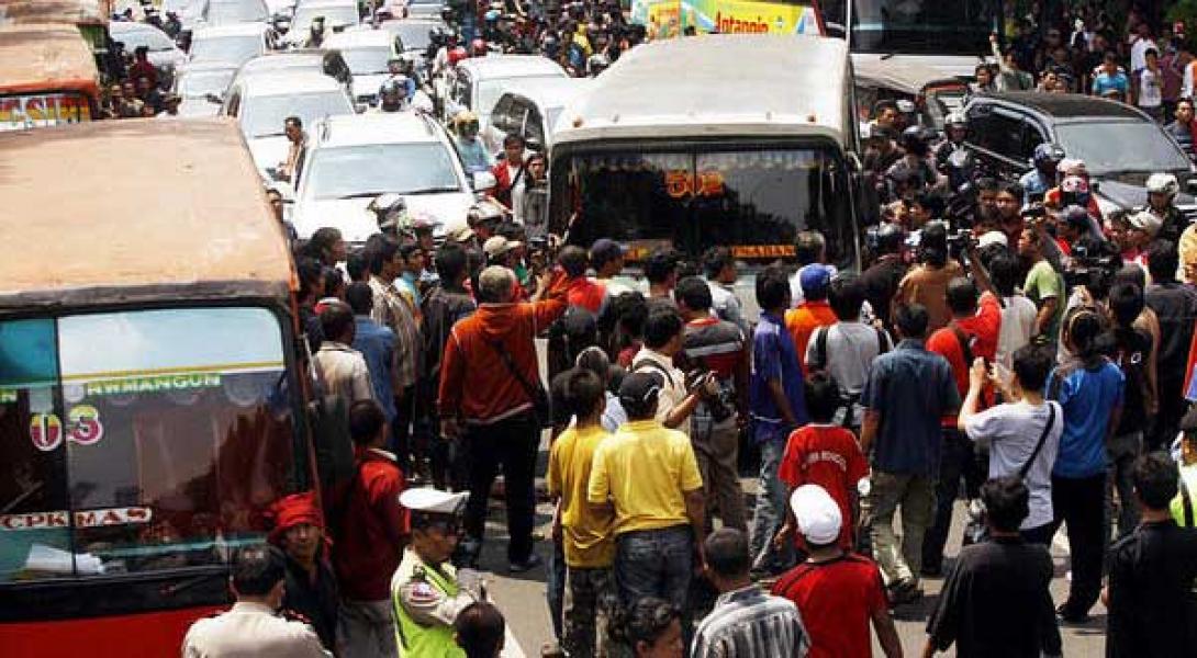 Tabrak Belasan Motor, Sopir & Kernet Metromini Diamankan Polisi