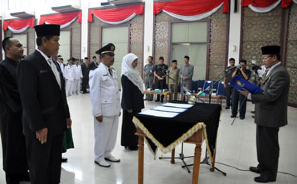 96 Pejabat Eselon III dan IV Setdakab Kampar Dilantik