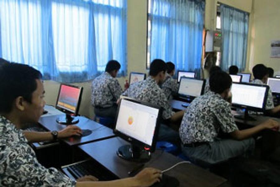 Baru Satu Sekolah di Siak yang Gunakan Sistem Online pada UN 2015