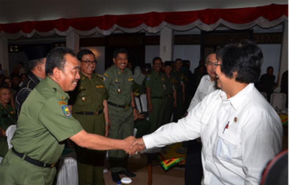 Bupati Bengkalis Hadiri Rakor Penanggulangan Karhutla dengan Menteri LHK