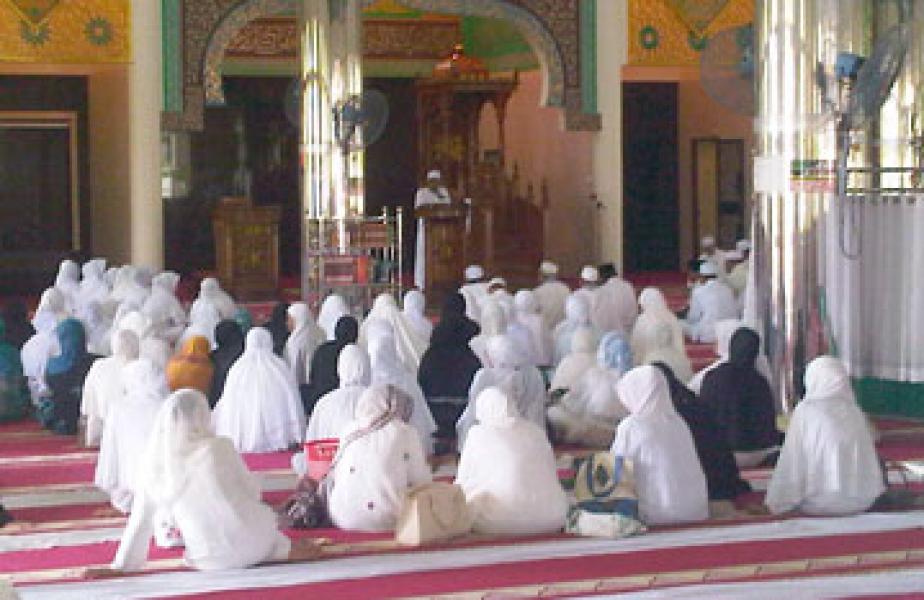 IPHI Gelar Milad di Masjid Agung