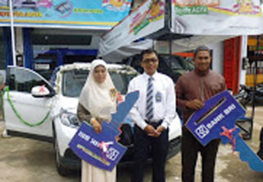Jusniati Menangkan Grand Frice 1 Unit Mobil Honda CRV