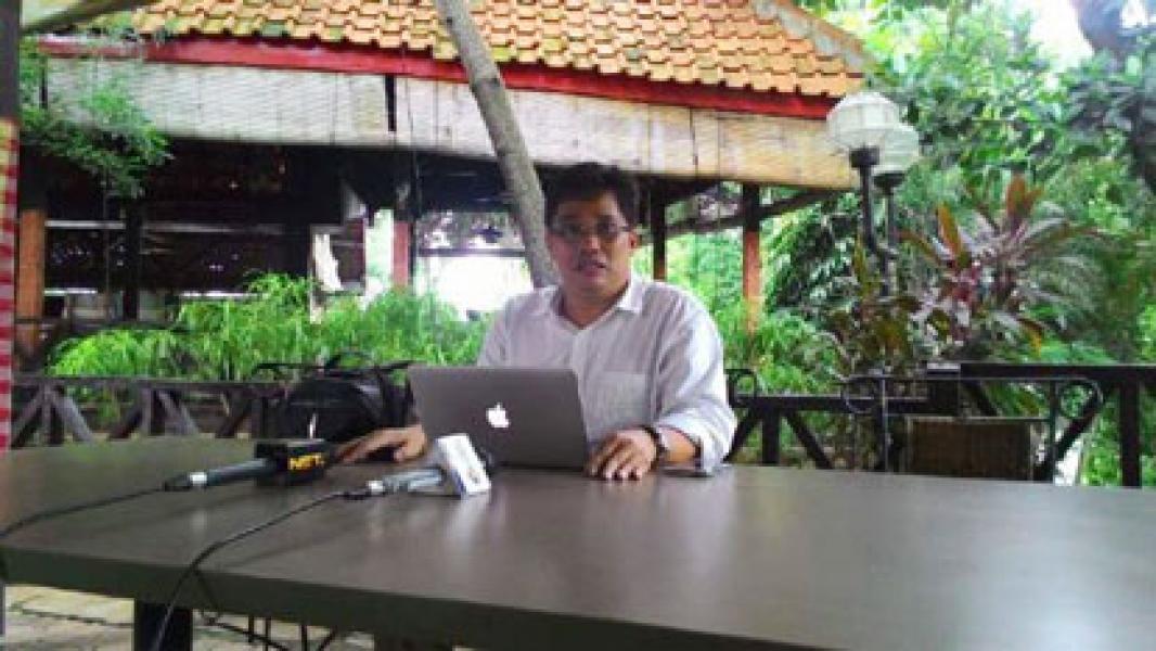Kabur dari DPR, Pembuat Foto Abraham Mau Jemput Anak