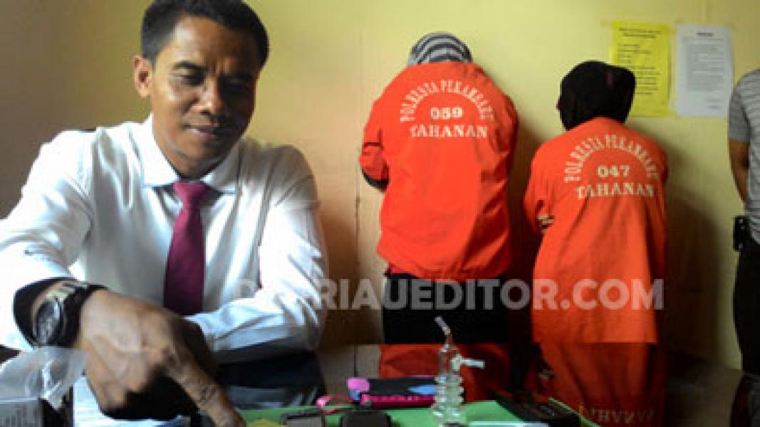 Mantan Anggota DPRD Riau Diciduk Saat Konsumsi Narkoba Bareng Istri