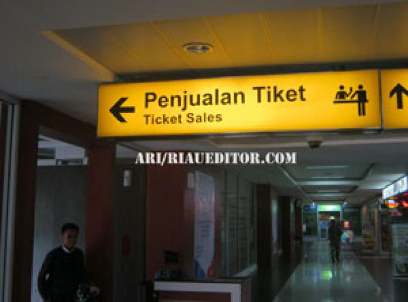 PT AP SSK II Acuhkan Surat Edaran Larangan Jual Tiket di Bandara 