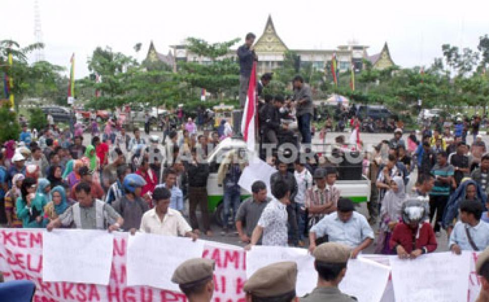 PT IKS Dituding Garap Lahan Peladangan dan Tanah Ulayat