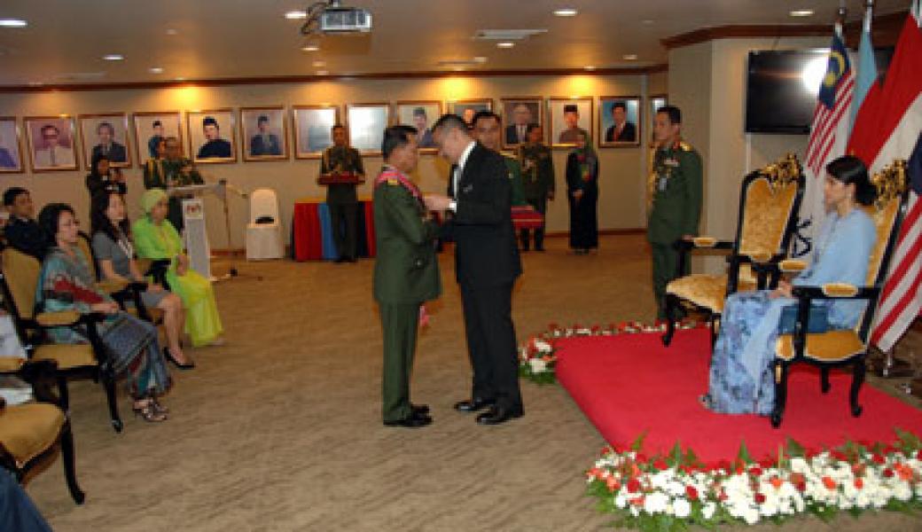Panglima TNI Terima Bintang Kehormatan DKAT