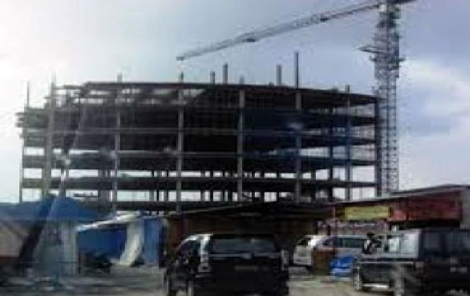 Rumah Warga Rusak, Pembangunan Sadira Plaza dan Tangram Hotel Minta Dihentikan!