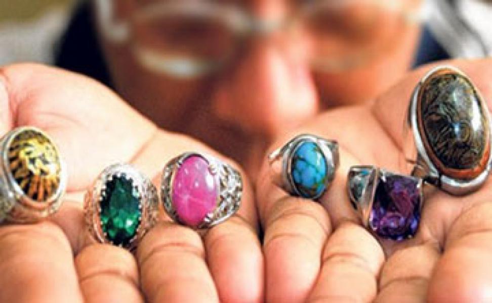 Tawarkan Batu Akik, Seorang Warga Sungai Kuning Terkena Hipnotis