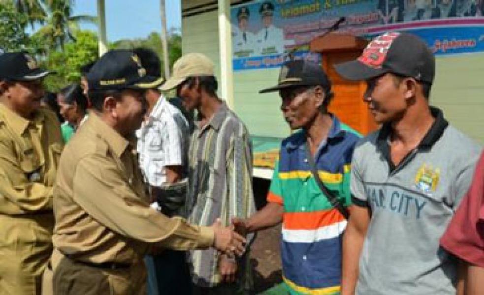 Warga Kurang Mampu di Siak Kecil Terima RLH