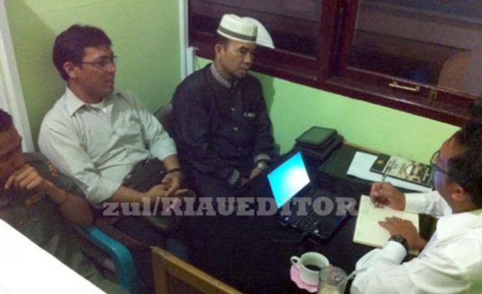 Beredar Tapak Sepatu Berlafadz Allah, FPI Pelalawan Lapor ke Polres  