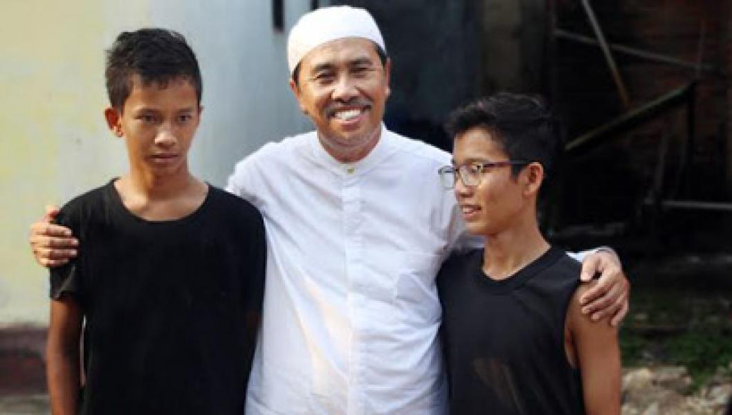 Bupati Syamsuar Buka Akun Facebook dan Website