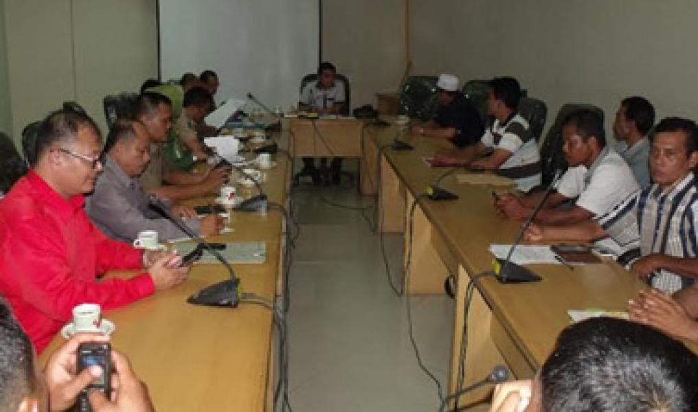 DPRD Kampar Dorong PT Agro Abadi Bayarkan Hak Buruh