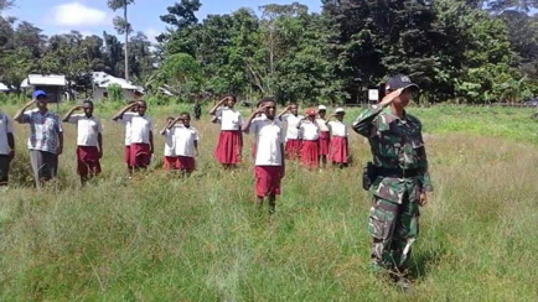 Dansatgas Pamtas RI-PNG: Tumbuhkan Rasa Cinta Tanah Air di Perbatasan