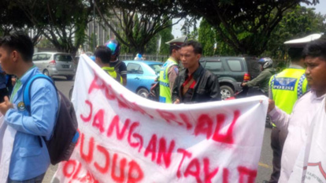 Massa Ampuh Minta Polda Riau Objektif Sikapi Perseteruan Jefri Noer Dengan Repol