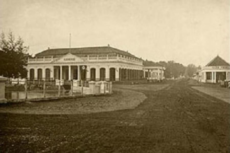 Melacak Gerakan Freemason di Rumah Setan