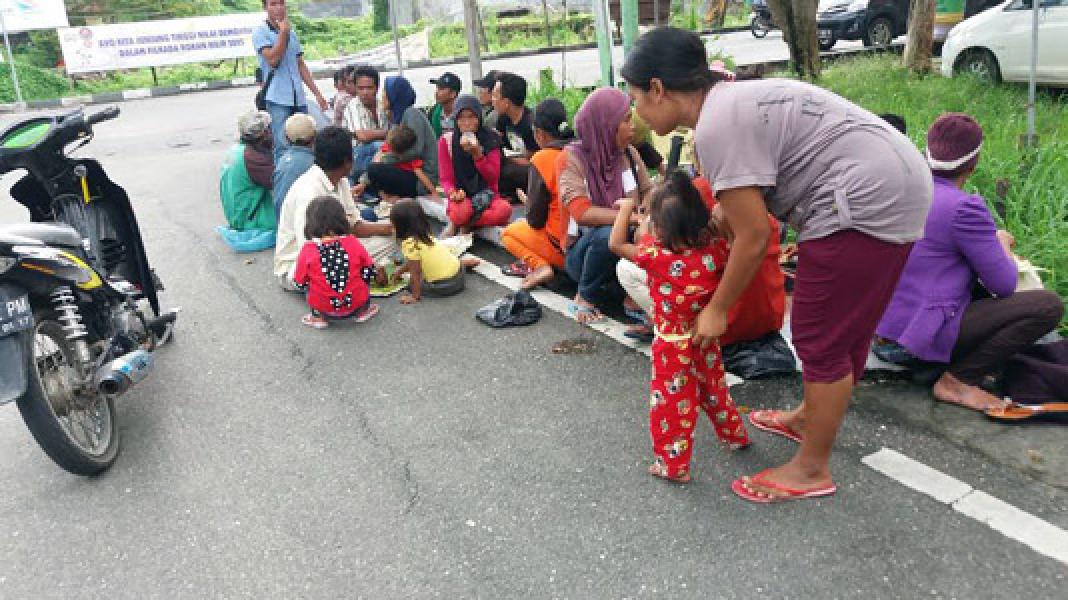 Mengadu ke Camat, Eh.. Puluhan Petani di Rohil Dipolisikan Penghulu