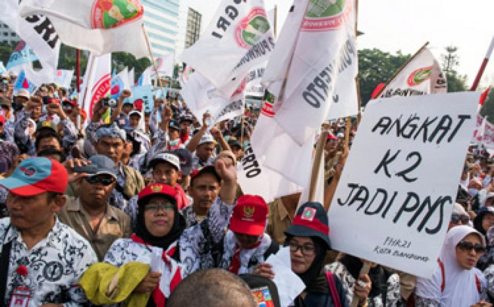 Pemerintah Harus Aware Masalah Honorer