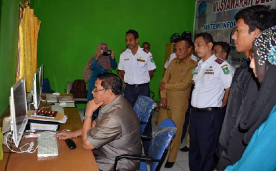 Pj Bupati Bengkalis Dorong Seluruh Desa Miliki Website Desa