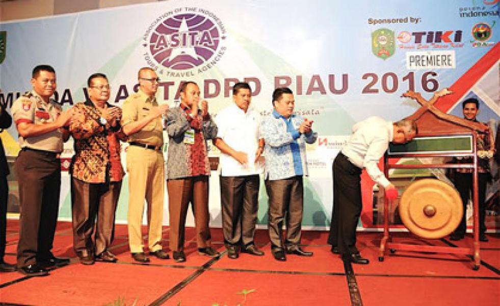 Plt Gubri Buka Musda ASITA Riau Ke IV 2016