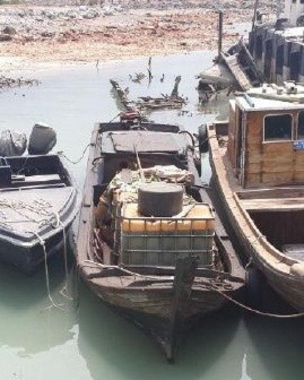 Polres Kepulauan Meranti Tangkap Kapal Ikan Bermuatan 8.000 Liter BBM Jenis Solar