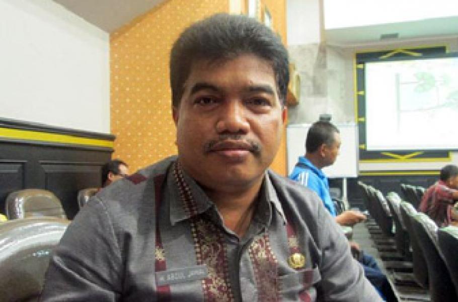 Sempat Dikeluarkan Karena Miskin, Kadisdik Pertahankan Molly Tetap Bersekolah