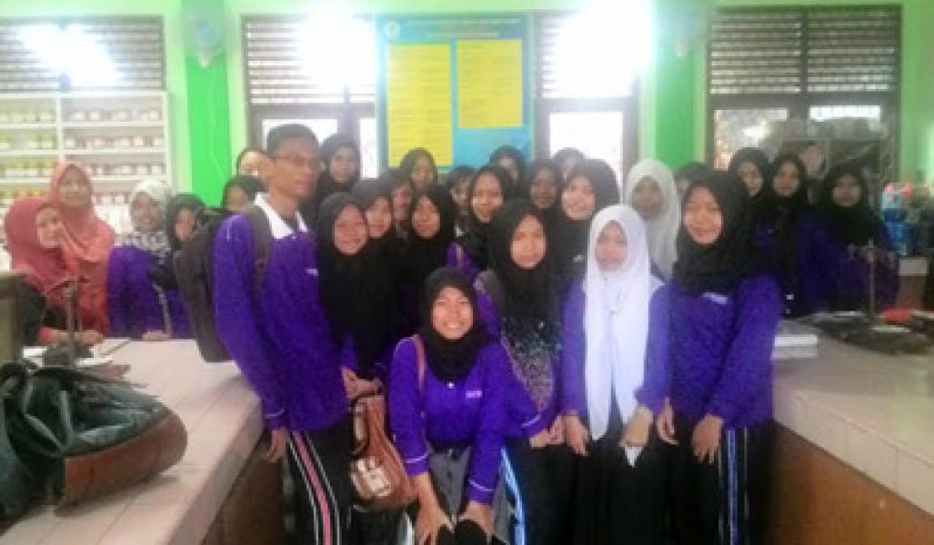 Siswa SMKF Ikasari Pekanbaru Terapkan Praktek Kewirausahaan