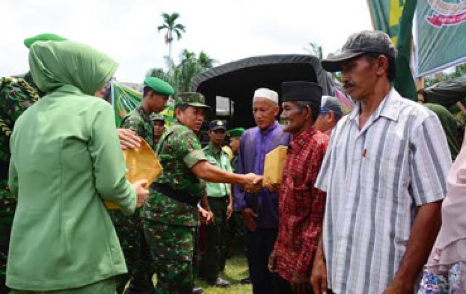 Tinjau Korban Banjir, Danrem 031/Wirabima: 
