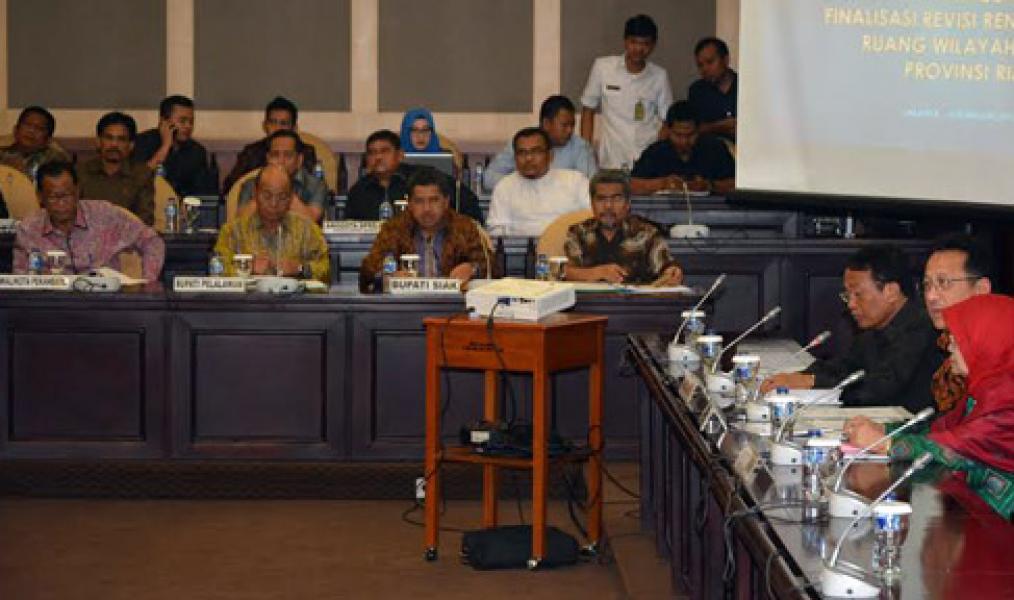 Wabup Siak Hadiri Rapat Bersama Menteri tentang Percepatan Proses RTRW