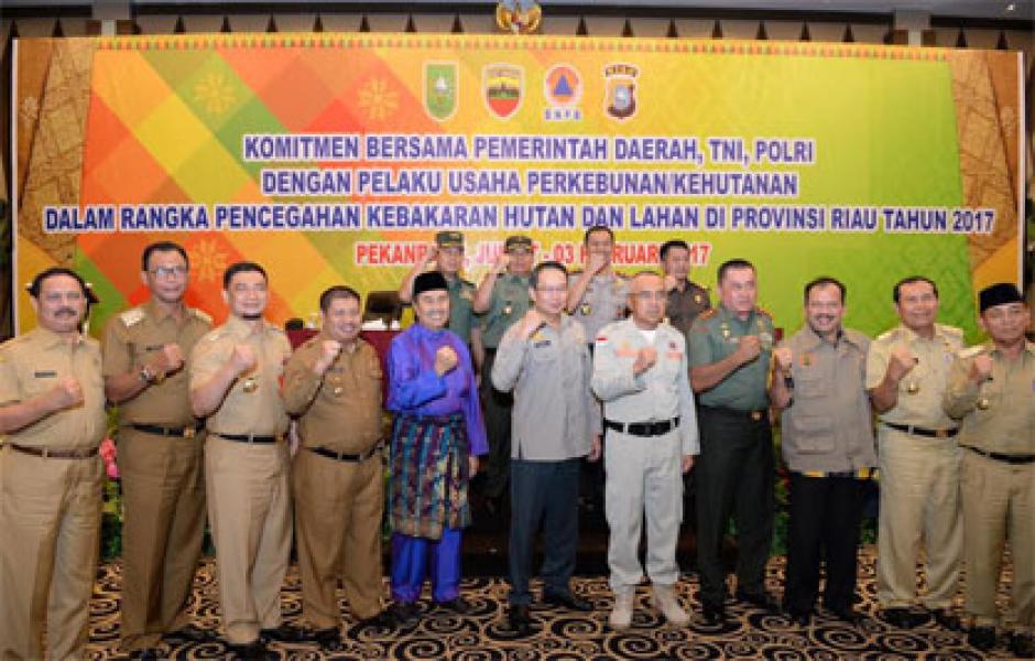 Bupati Rohil Hadiri Apel dan Raker Cegah Karlahut