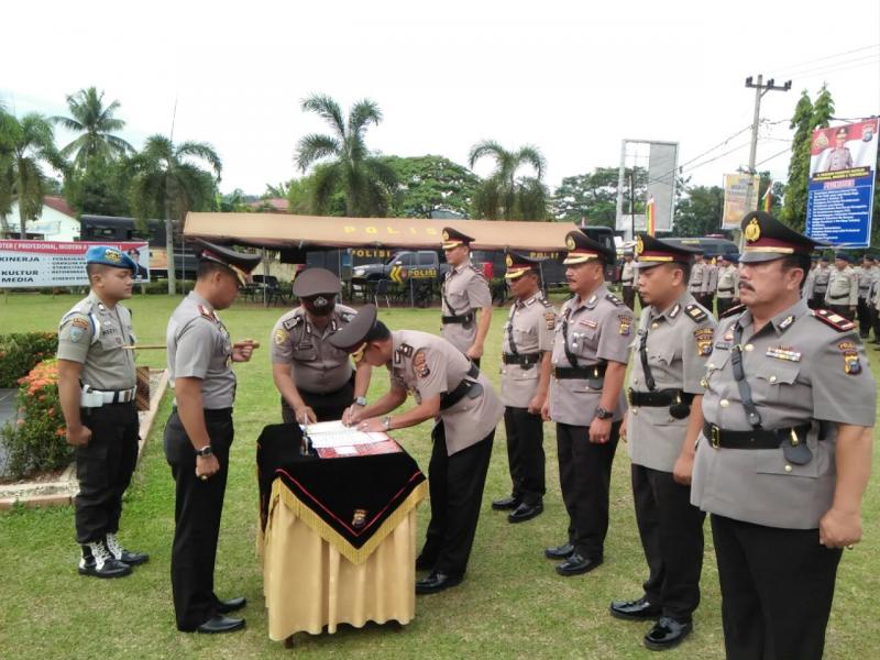 Kapolres Kampar Pimpin Upacara Sertijab Tiga Pejabat Utama