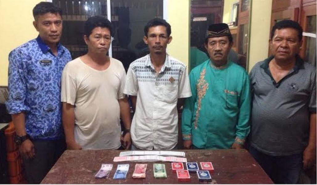 Main Judi, Lima Pria di Meranti, Dua Diantaranya PNS Ditangkap