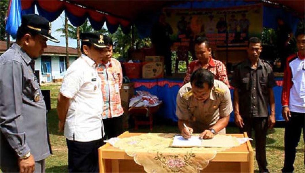 Plt Bupati Sukiman Sarankan Para Guru Buka Tabungan Di BUM-Desa