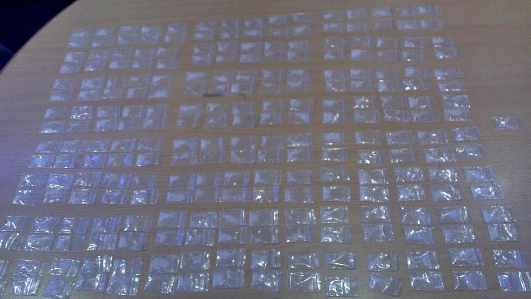 Satres Narkoba Polresta Pekanbaru Sita 241 Paket Sabu di Kampung Dalam