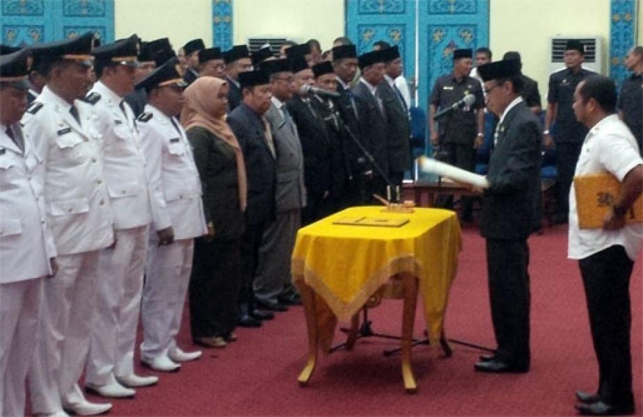 Wabup Zardewan Lantik 106 Pejabat Eselon III Pelalawan