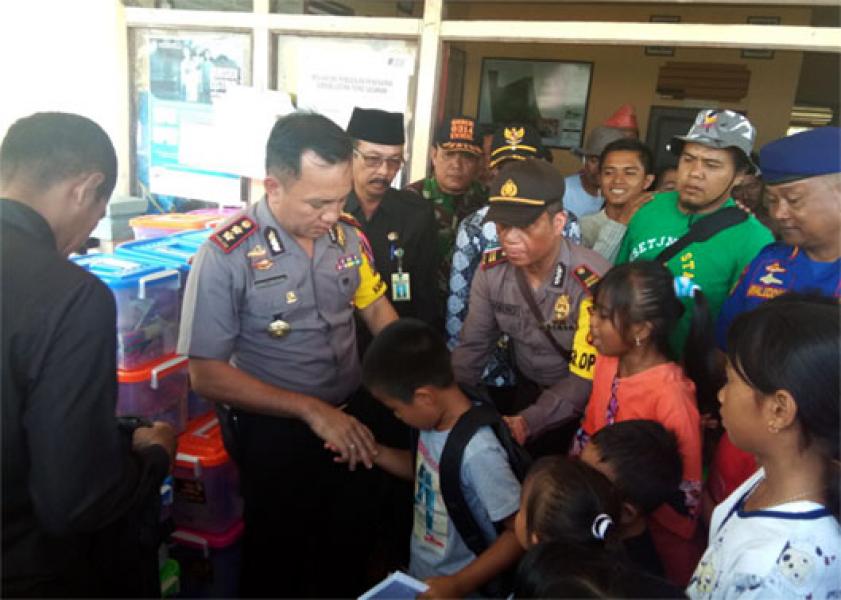 Anggota Koramil 08/Mandah Sambut Kunjungan Kapolres Inhil Bantu Korban Kebakaran Di Desa Bekawan