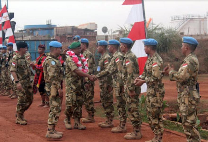 Asisten Operasi Kasad Kunjungi Pasukan Garuda Konga XXXVII-D di Afrika  
