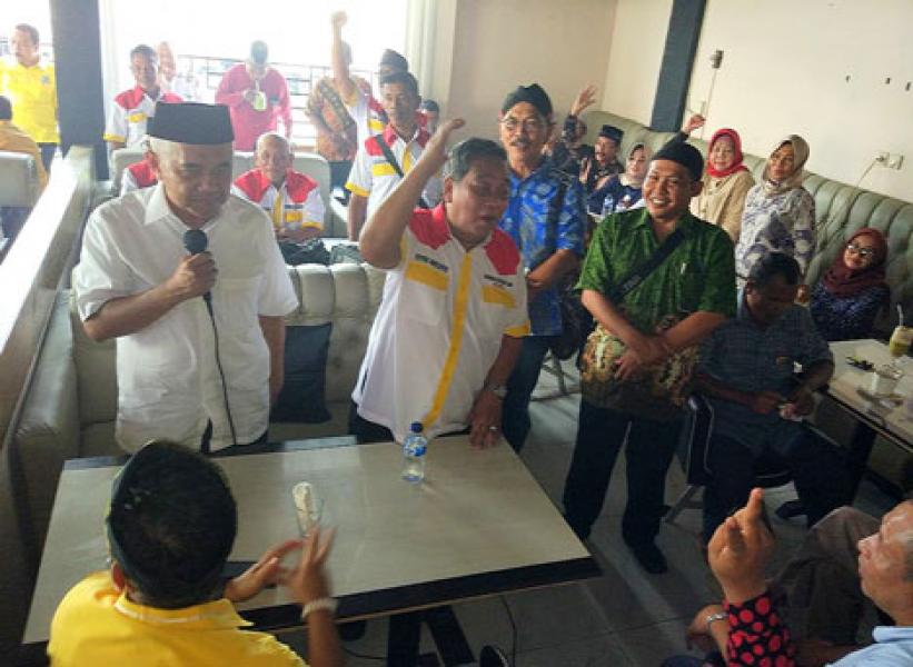 Cagub Arsyadjuliandi Rachman Ngopi Bareng Tokoh Masyarakat Pelalawan 