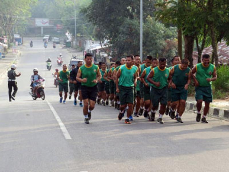 Dandim 0313/Kpr Pimpin Lari Aerobik 10K