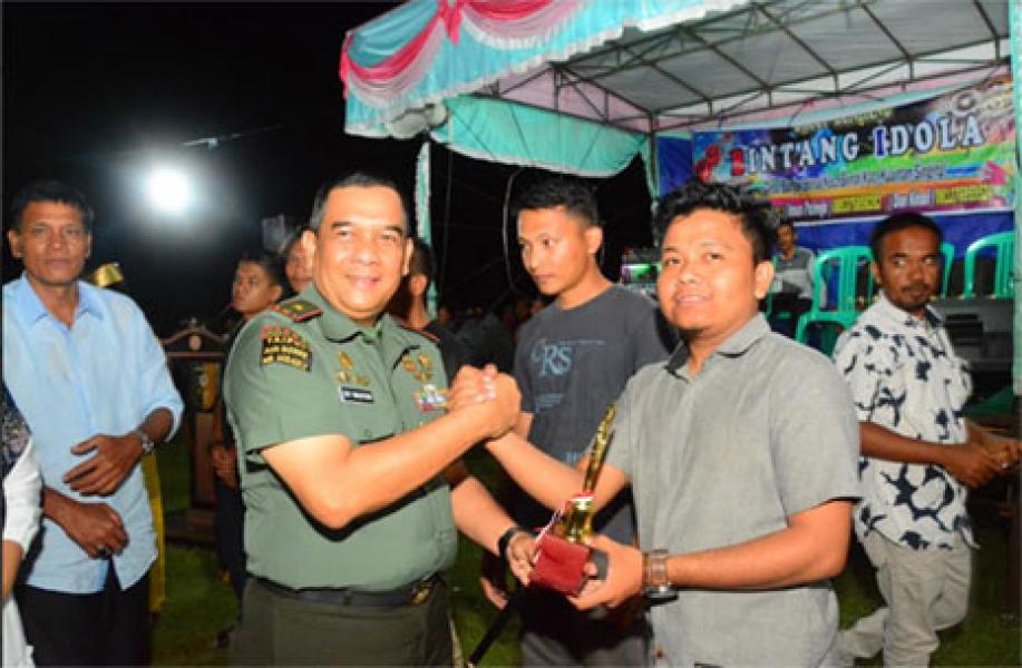 Danrem 031/Wira Bima Tutup Tournament Mini Soccer Cup I di Desa Pulau Ingu