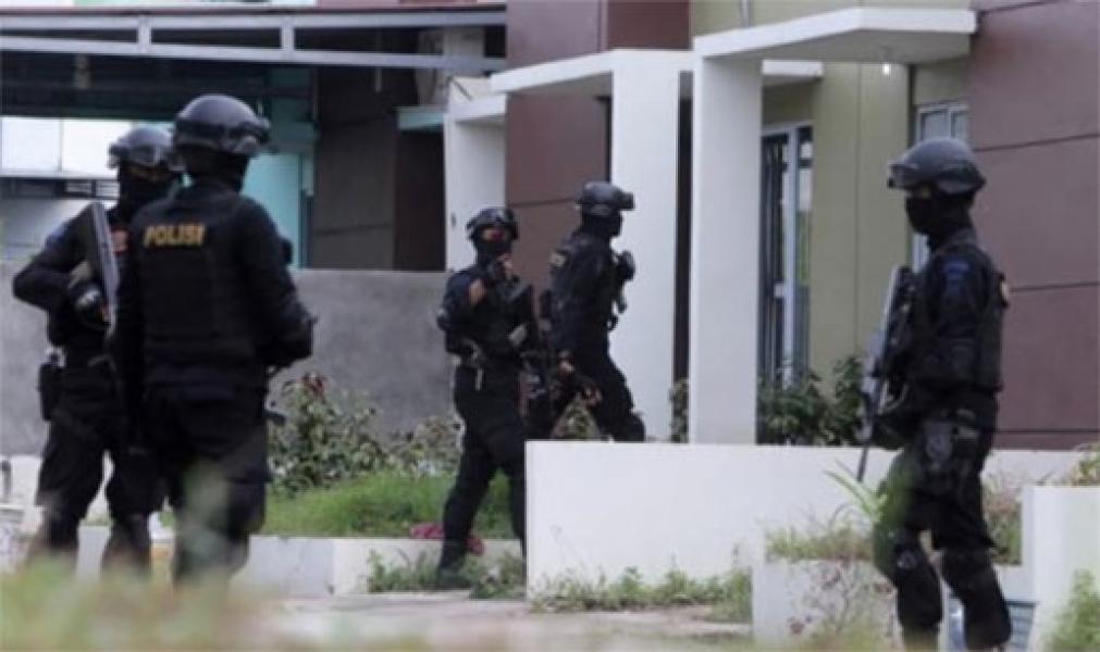 Densus 88 Tangkap 3 Terduga Teroris di Temanggung
