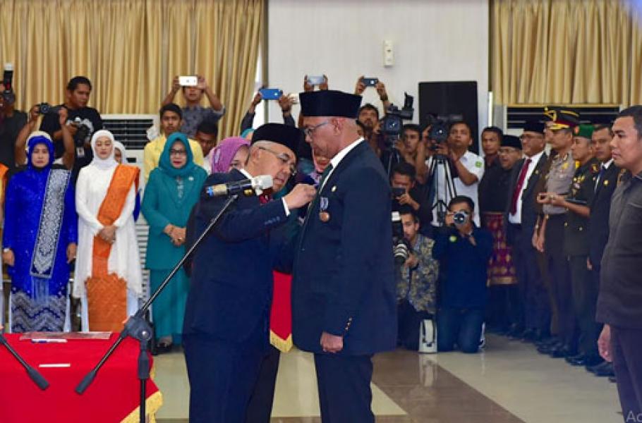 Kukuhkan Pjs Bupati Inhil, Ini Pesan Gubri