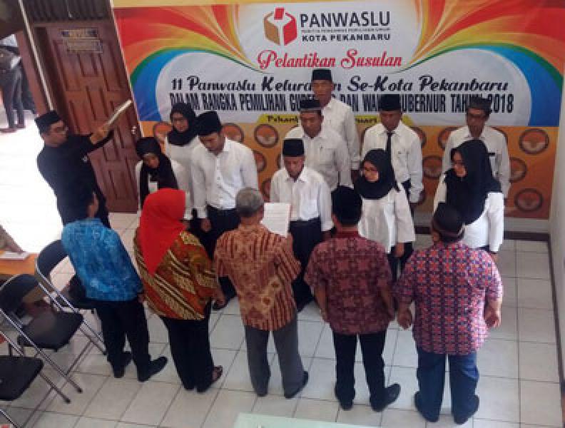 Lima Kecamatan Di Pekanbaru Lantik 10 Anggota Panwaslu Kelurahan