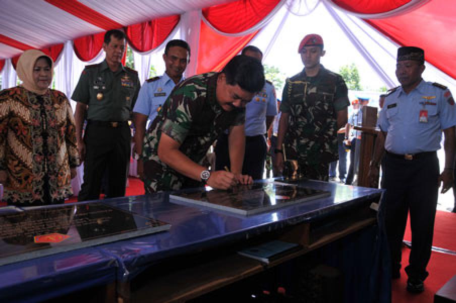 Panglima TNI Resmikan Masjid Besar At-Taqwa Lanud Atang Sendjaja