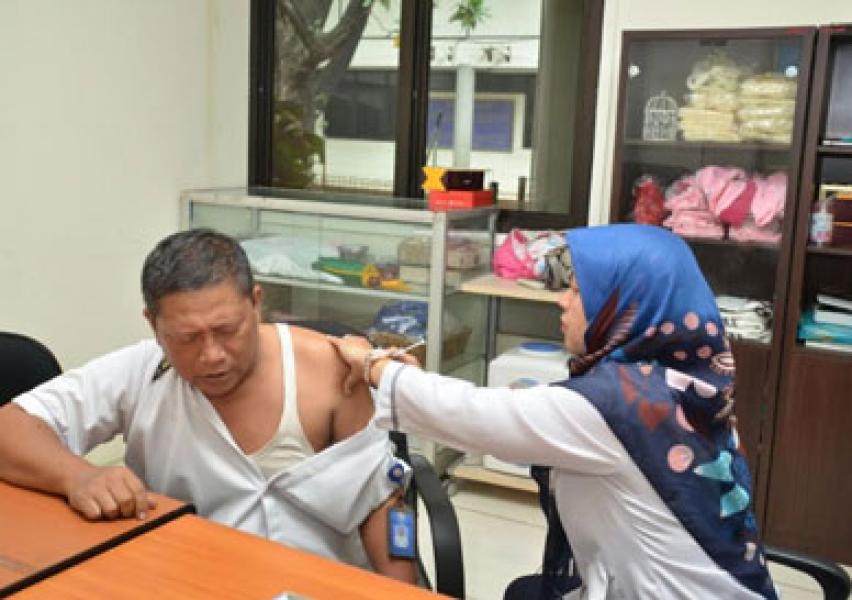 Peduli Cegah Difteri, DWP Bakamla RI Gelar Bakti Sosial Imunisasi  