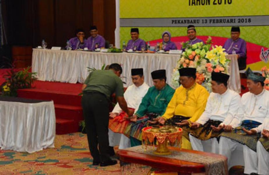 Plt Danrem 031/Wira Bima Hadiri Rapat Pleno Terbuka KPU Riau